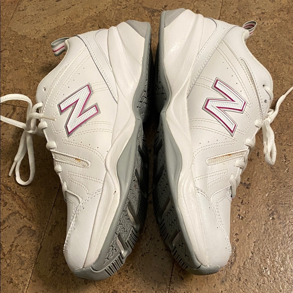 NIB New Balance White Athletic Shoes - Picture 2 of 11